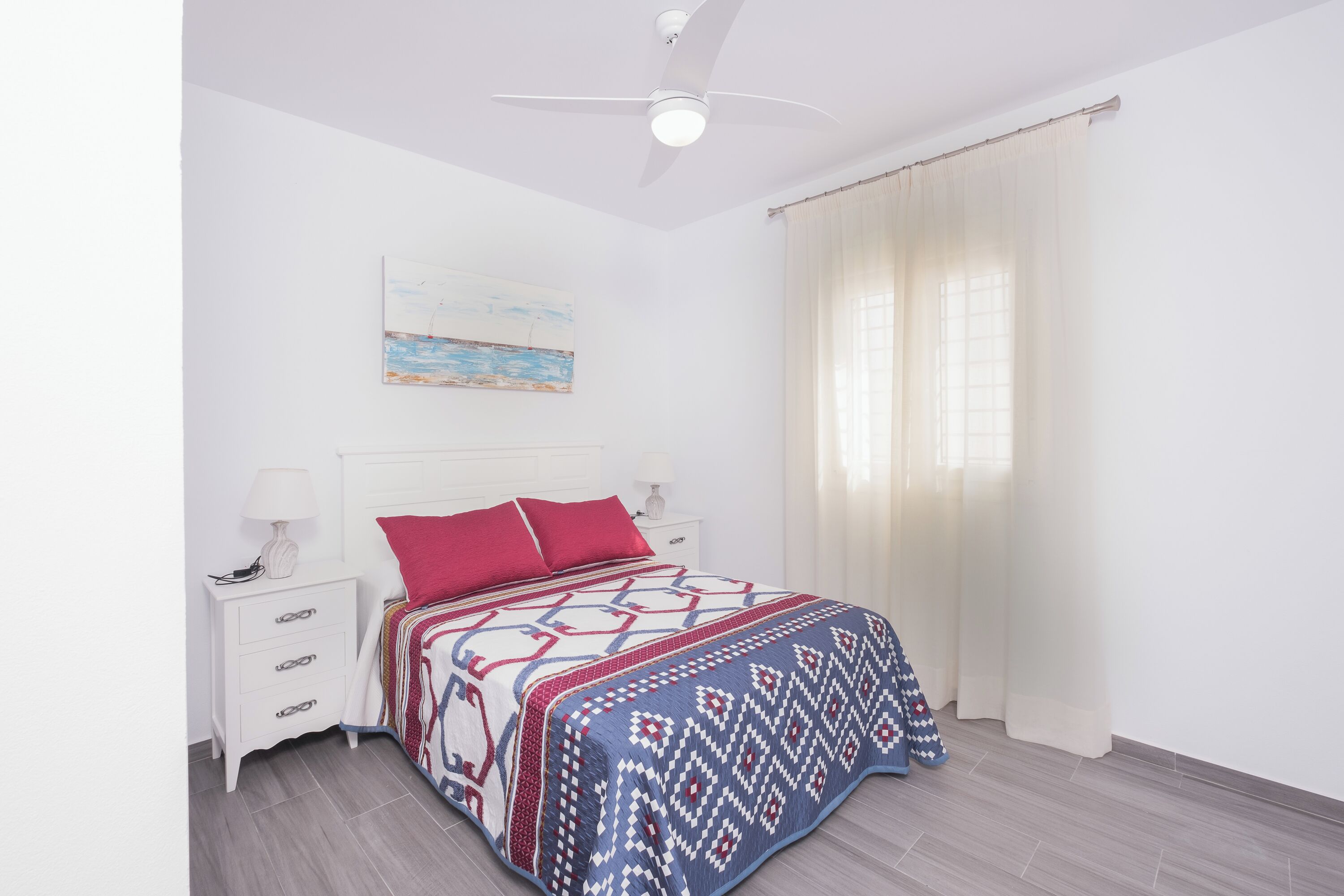 2 slaapkamers, een strijkplank/strijkijzer, gratis wifi, beddengoed