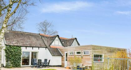 Quaint Holiday Home in Gerkesklooster with Hot Tub, Sauna & Fenced Garden