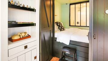 Apartment | 1 bedroom, individually furnished, iron/ironing board