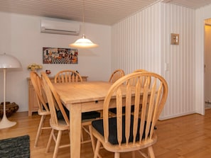 Fridge, stovetop, dishwasher, coffee/tea maker