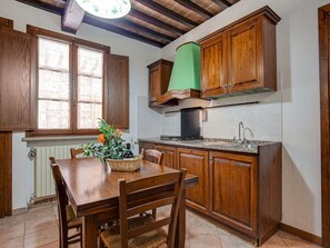 Dining - Elegant Apartment in Alberi-montaione With a View (Montaione)