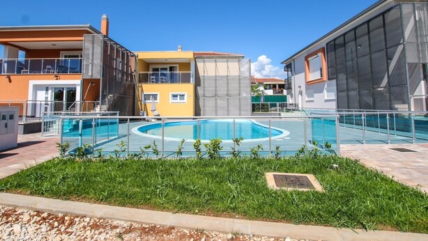 Outdoor pool - Modern Apartment With Balcony and Pool View Near the Beach in Funtana (Funtana)