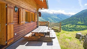 Balcony - Nice Chalet Near a Ski Area (Heremence)