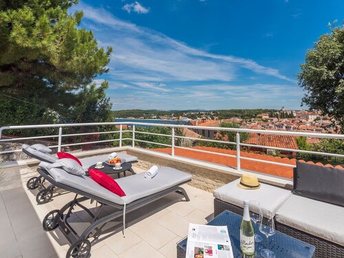 Beautiful Deluxe Villa With Sea View, Located in the Center of - Rovinj