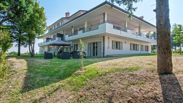 Apartment | Exterior