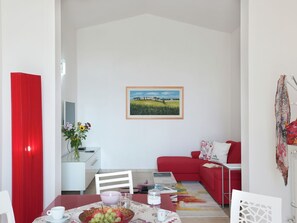 Apartment | Dining - Sunny Stay in Tavullia Hills (Tavullia)