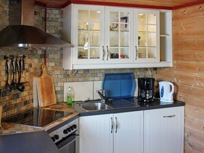 Apartment | Private kitchen - 6 Person Holiday Home in Hosteland (Masfjorden)