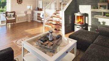 House | Living room | DVD player