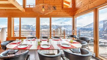 Chalet | Tempat makan