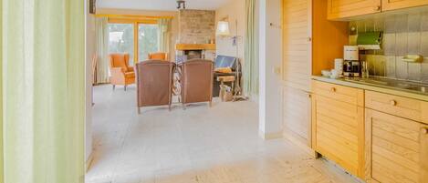 ハウス | 専用キッチン | ハイチェア