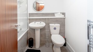 Apartment | Bathroom
