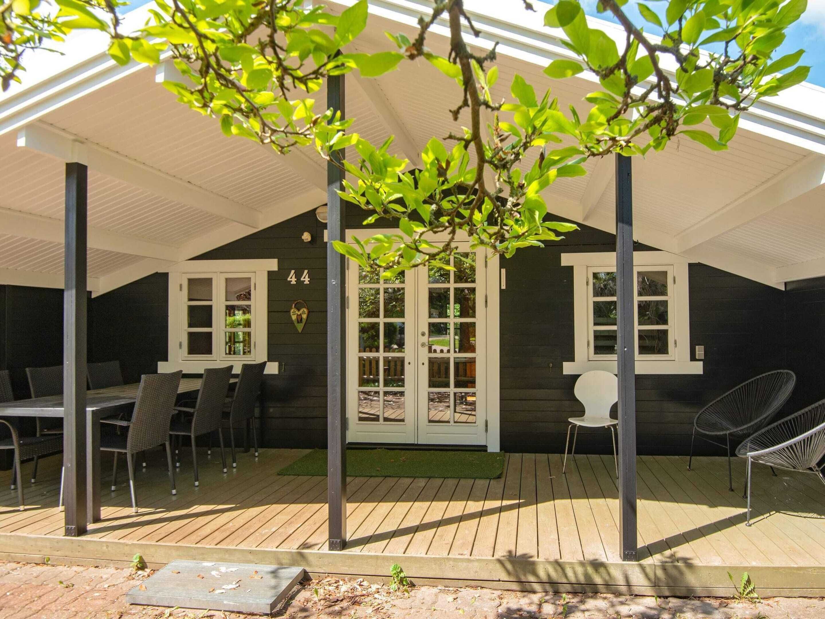 House | Outdoor dining