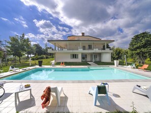 Villa | Pool | Indoor pool, outdoor pool