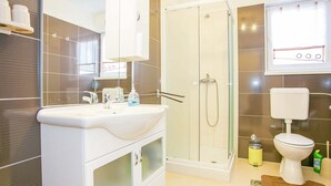 Unclassified image, 5 of 28, button - Nice Decorated one Bedroom Apartment With Terrace (Porec)