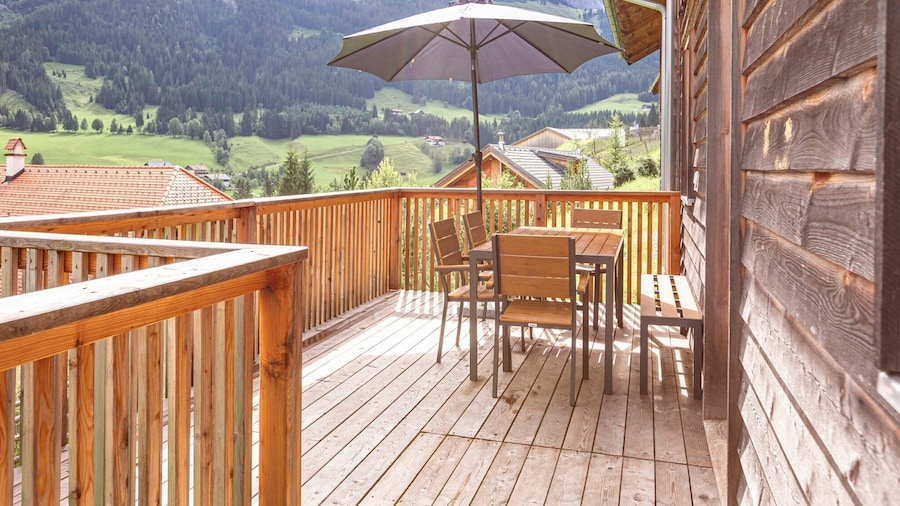 Chalet in Dachstein West With Shared Pool