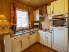Private kitchen - Chalet in Dachstein West With Shared Pool (Annaberg-Lungoetz)