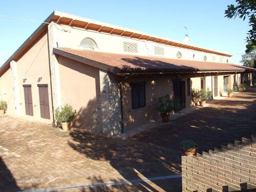 Heritage Apartment in Treia With Garden