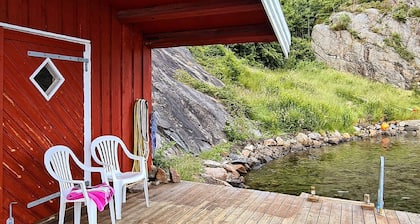 10 Person Holiday Home in Staubø