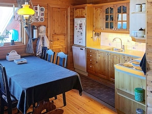 House | Private kitchen | Fridge, microwave, stovetop, dishwasher