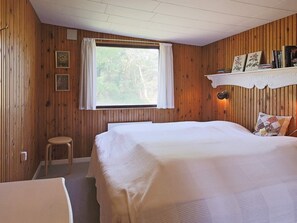 2 bedrooms, cribs/infant beds - 8 Person Holiday Home in Nykobing Sj (Nykobing Sjaelland)