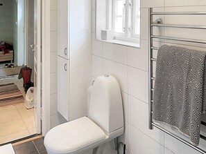 Bathroom - 5 Person Holiday Home in Tomelilla (Tomelilla)