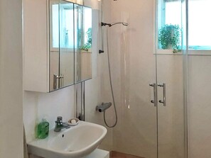 Shower - 5 Person Holiday Home in Mörbylånga (Morbylanga)