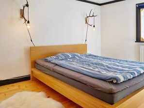 2 bedrooms, individually furnished