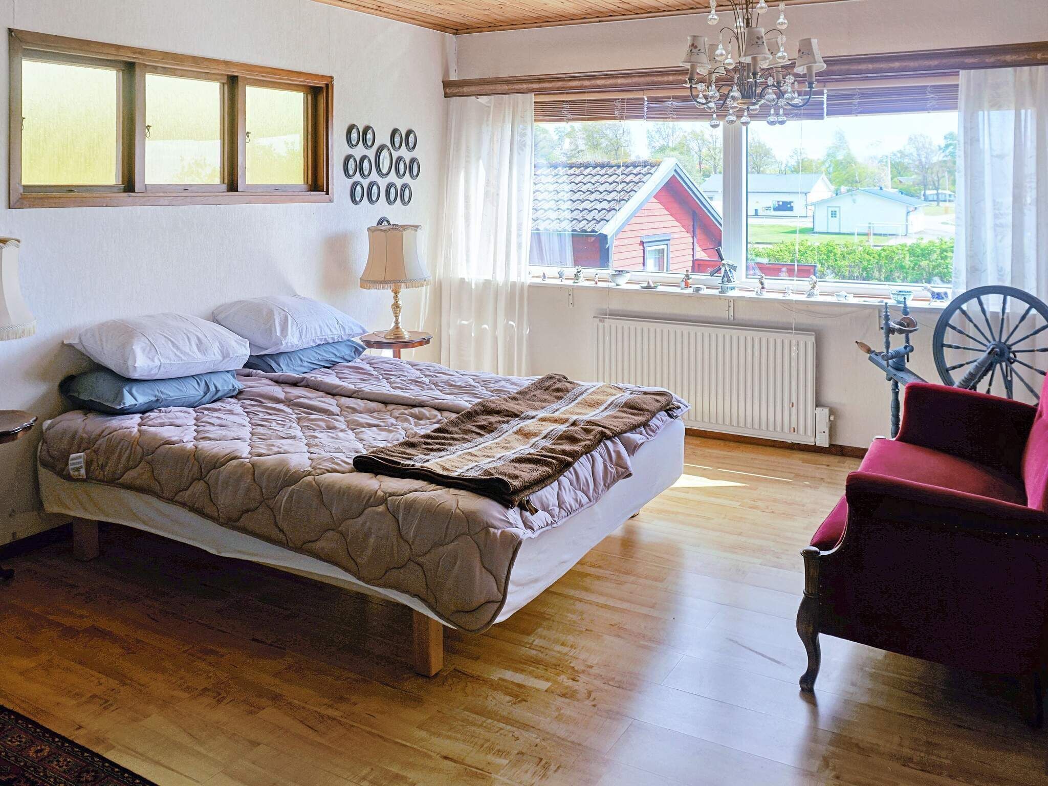 2 sovrum och unika möbler