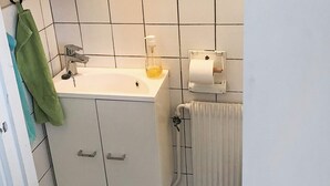 Bathroom - 6 Person Holiday Home in Slite (Slite)