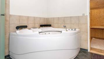 House | Spa treatment