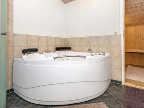 House | Spa treatment