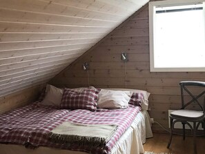 House | 6 bedrooms, individually furnished - 15 Person Holiday Home in Treungen (Nissedal)