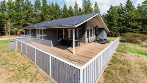 Exterior - 6 Person Holiday Home on a Holiday Park in Nørre Nebel (Norre Nebel)