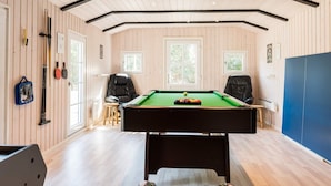3 bedrooms, individually furnished - 6 Person Holiday Home on a Holiday Park in Blåvand (Blavand)