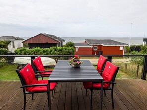 House | Outdoor dining - 2 Person Holiday Home in Esbjerg V (Esbjerg)