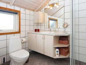 Ferienhaus | Badezimmer