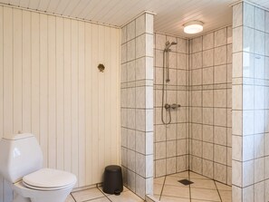 Shower - 4 Person Holiday Home on a Holiday Park in Blåvand (Blavand)