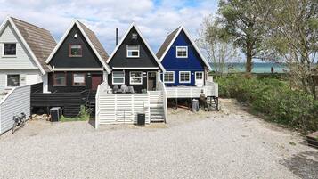 House | Water view