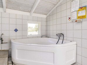 House | Spa treatment - Holiday Home in Jerup (Jerup)