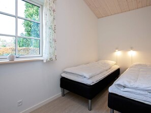2 bedrooms