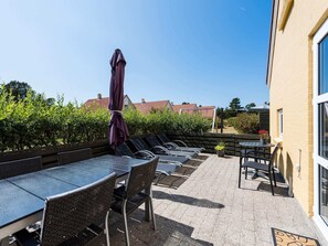 House | Outdoor dining