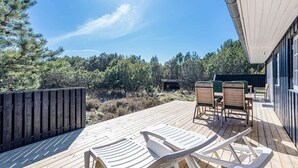 House | Outdoor dining - 6 Person Holiday Home in Blavand (Blavand)