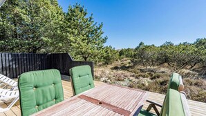 House | Outdoor dining - 6 Person Holiday Home in Blavand (Blavand)