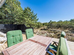 House | Outdoor dining