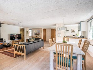 Dining - 6 Person Holiday Home in Blavand (Blavand)