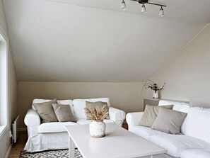 4 bedrooms - 8 Person Holiday Home in Havstenssund (Havstenssund)