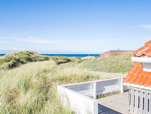 House | Water view