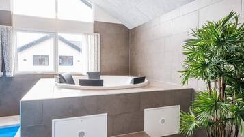 House | Spa treatment