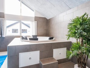 House | Spa treatment