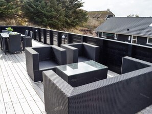 Balcony - 6 Person Holiday Home on a Holiday Park in Henne (Henne)